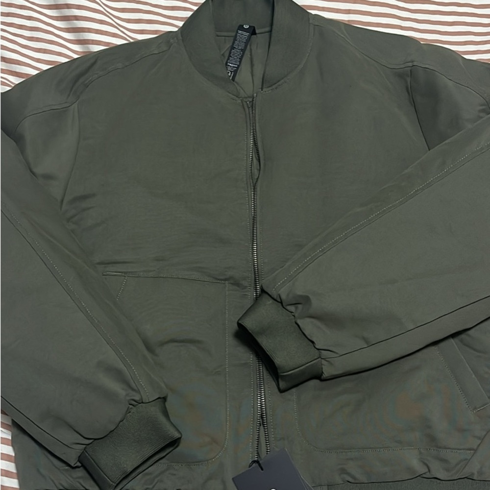 NEW LULU MENS MED BOMBER JACKET!! NWT